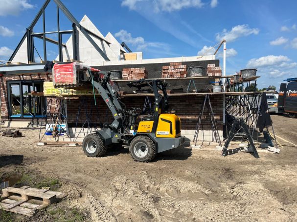 Giant 337 gehuurde Giant 337 op de bouw